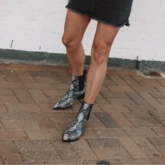 PAIGE Willa In Snake Black Multi Boots - Picture 1 of 9